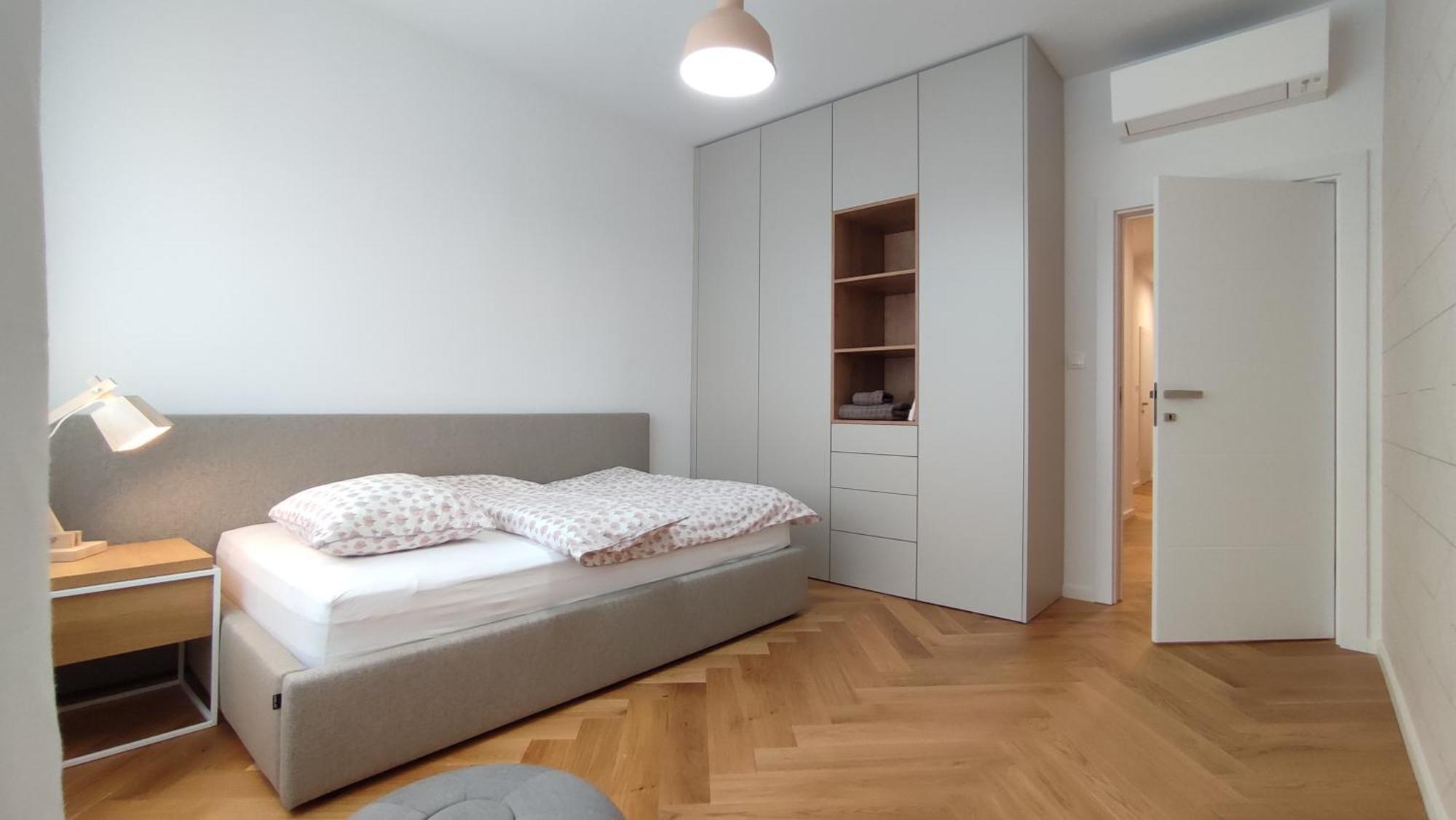 Bratislava Oldtown Apartment 130M2 ,60M2 Terrace And 2 Bathrooms Luaran gambar