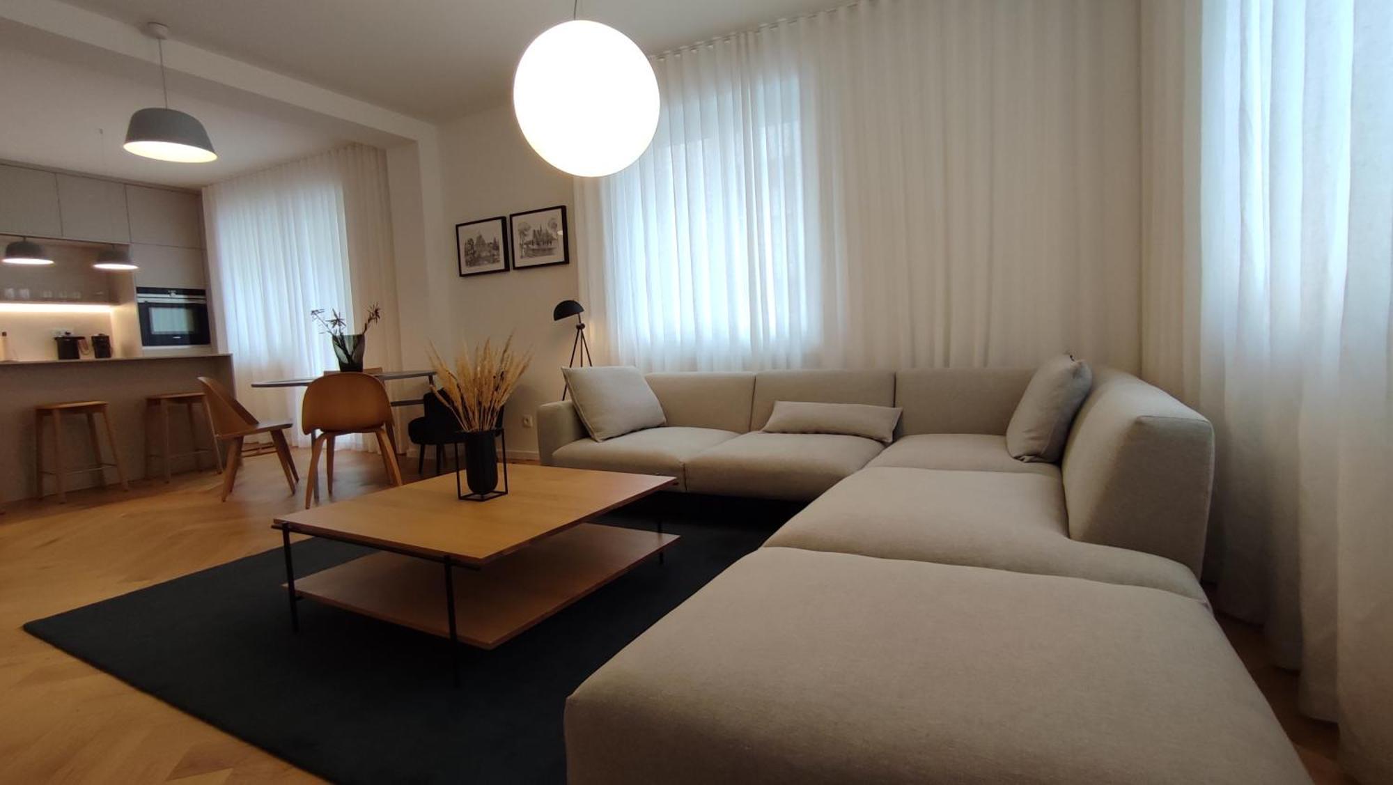 Bratislava Oldtown Apartment 130M2 ,60M2 Terrace And 2 Bathrooms Luaran gambar