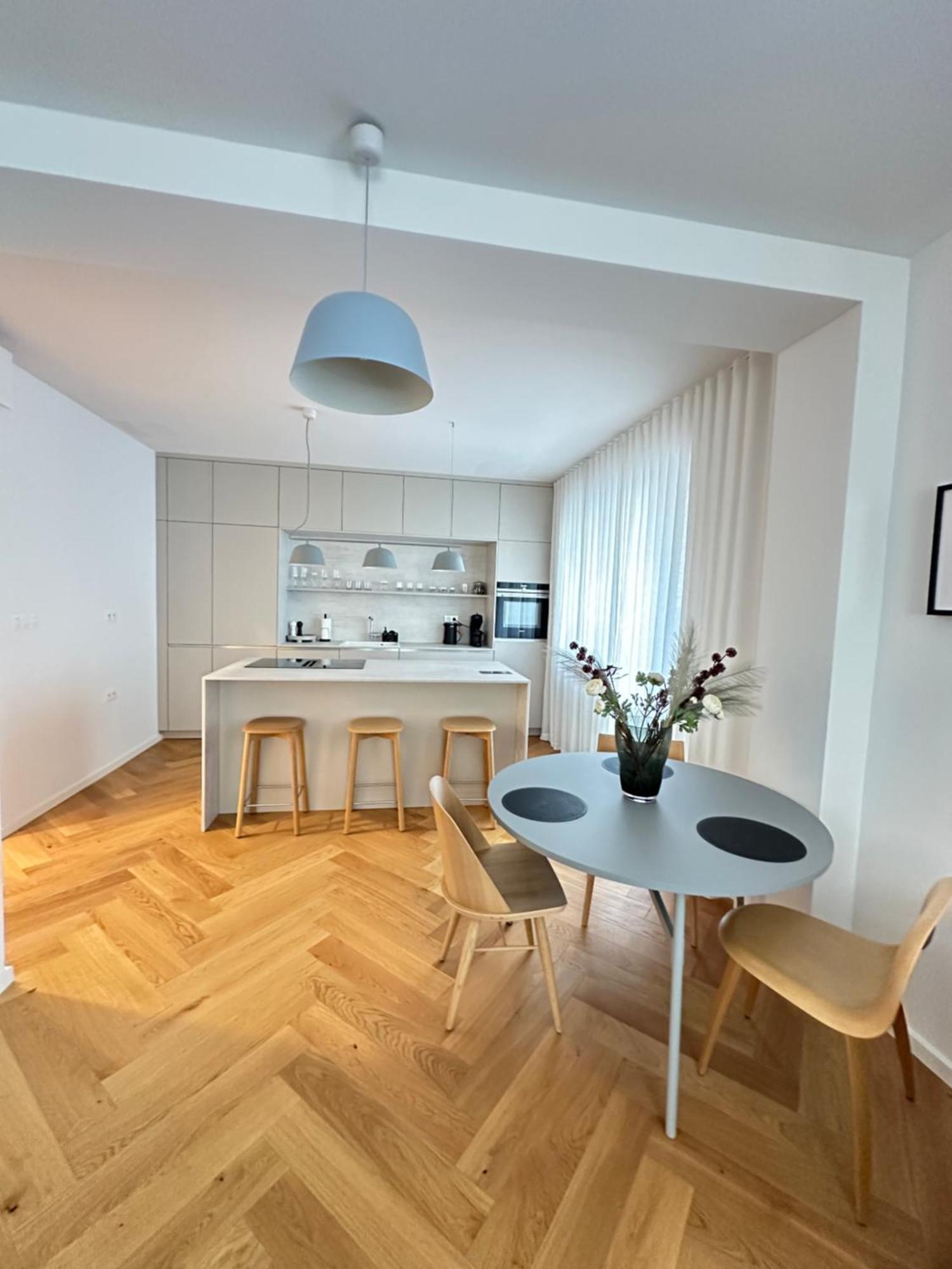 Bratislava Oldtown Apartment 130M2 ,60M2 Terrace And 2 Bathrooms Luaran gambar